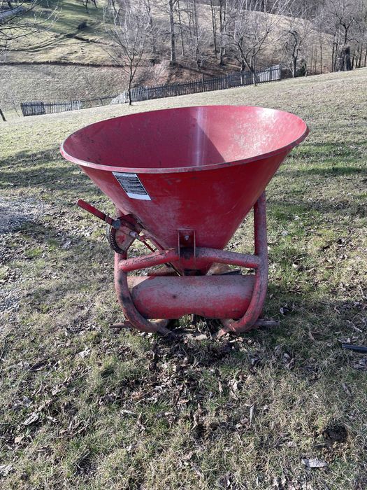 Masina inprastiat ingrasaminte