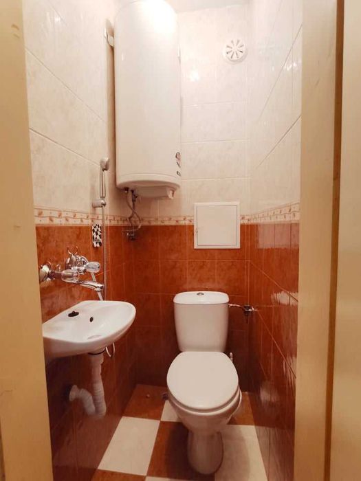 Дава се под наем Тристаен апартамент в Бургас, Меден рудник - зона А - 80 кв.м за 96.9 € - Снимка #8