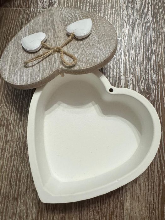 Праздничная коробка деревянная