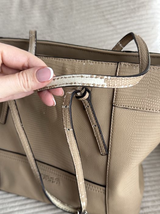 Guess чанта със забележки