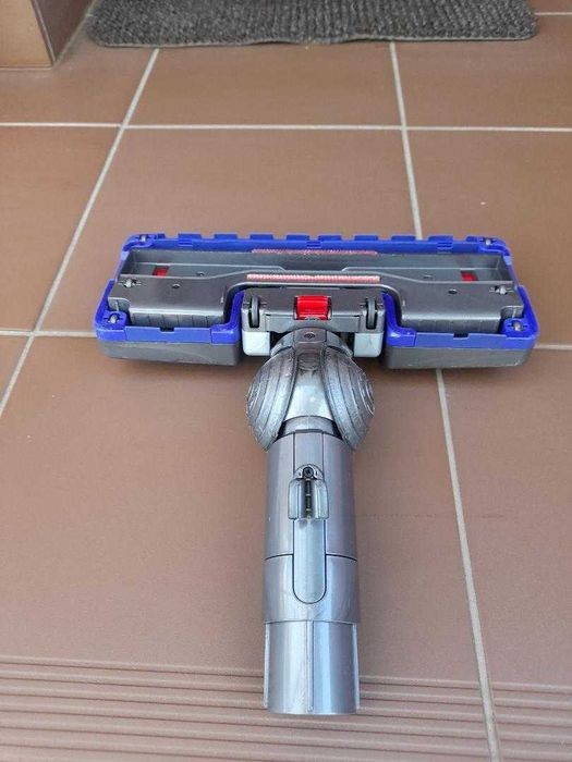 Vand perie Dyson cu vacum Musclehead