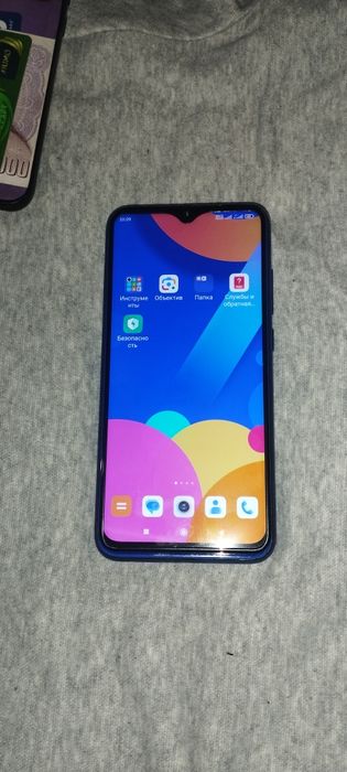 Redmi Note 8  Versiya 12.5.2.    Xotira 64Gb.    .