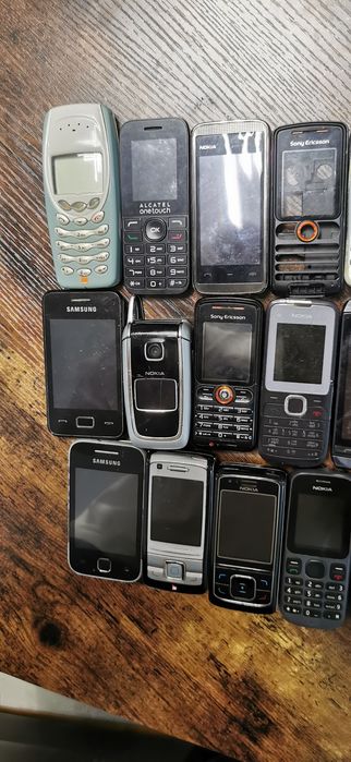 Lot telefoane vechi, nokia, sony, zte, alcatel, samsung