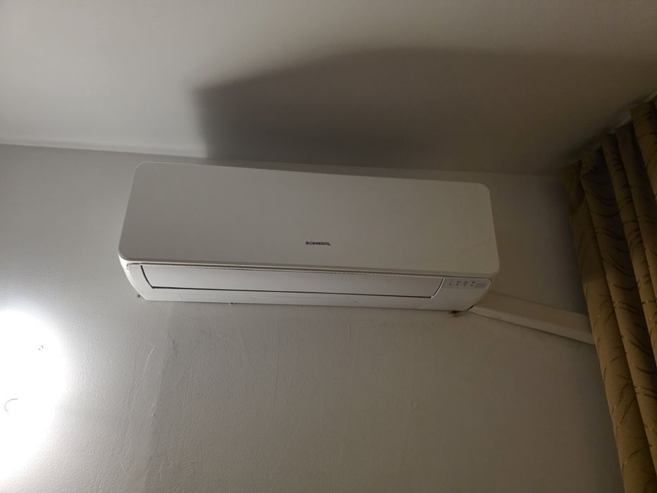 Климатик Fujitsu General ASHG09KMCE – отлично състояние, модел 2022 г.