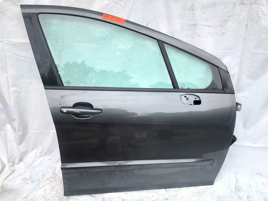 Предна дясна врата Peugeot 308 2009г