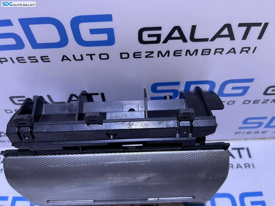 Scrumiera Bord Consola Centrala Audi A4 B7 2005 - 2008 Cod 8E0857951F