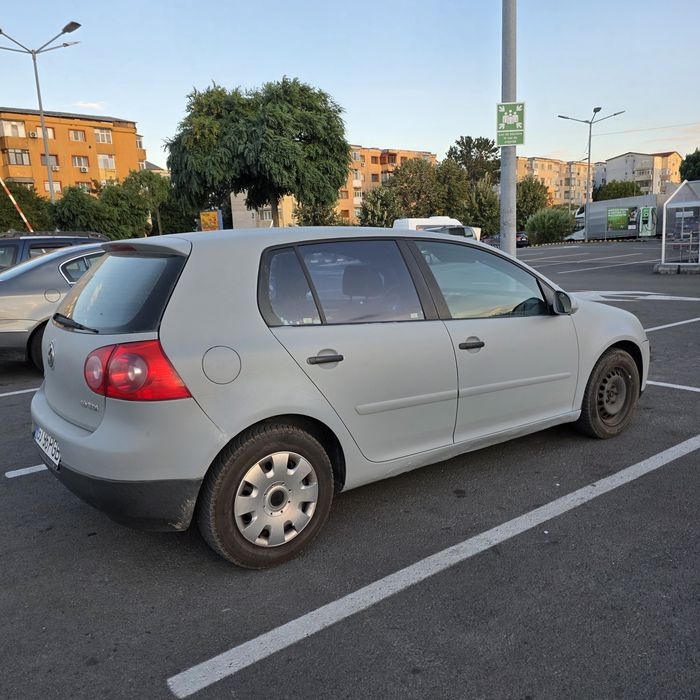 Volkswagen Golf 2004 diesel, 2.047 € — imagine 2