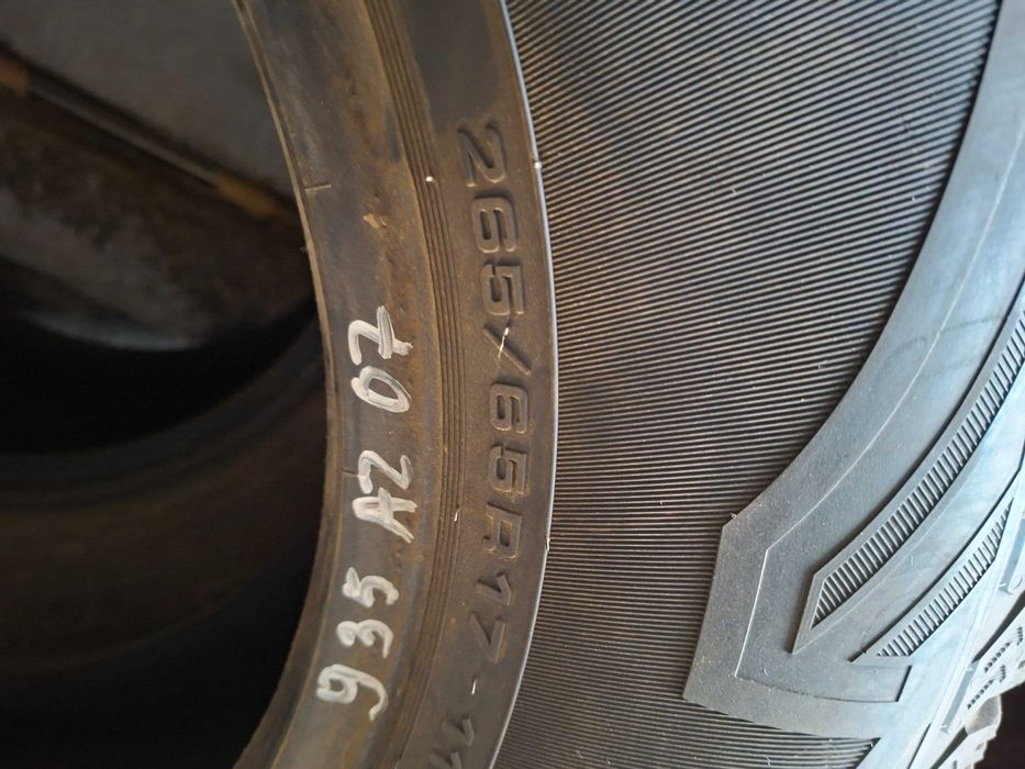 Продам зимние шины R17, 265/65
