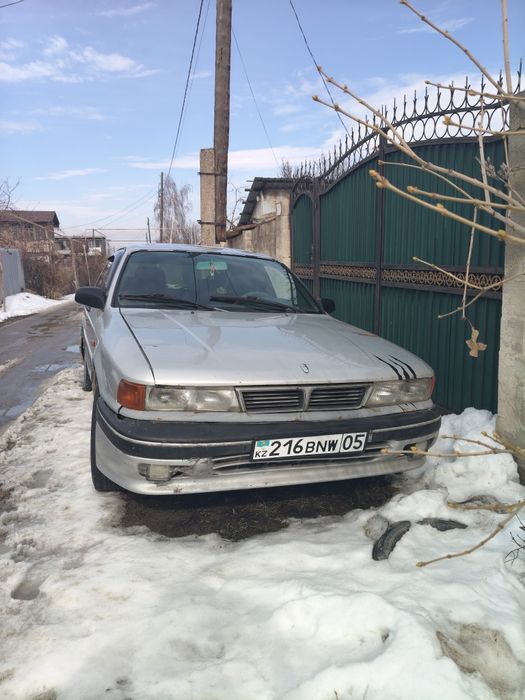 Продам срочно машину