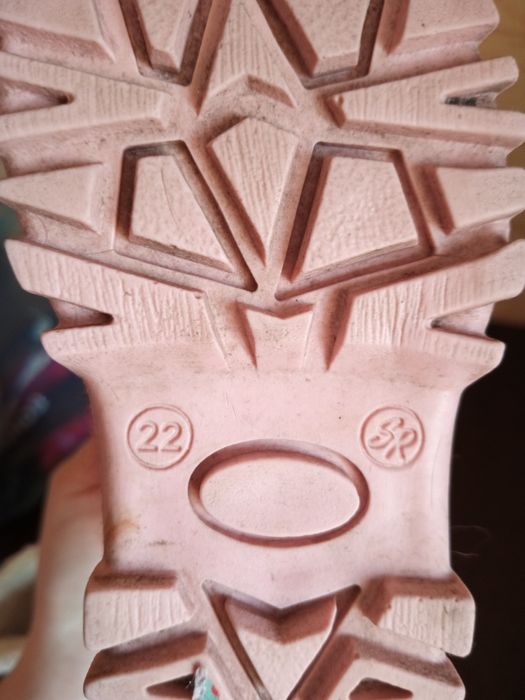 Продам обувь для девочки