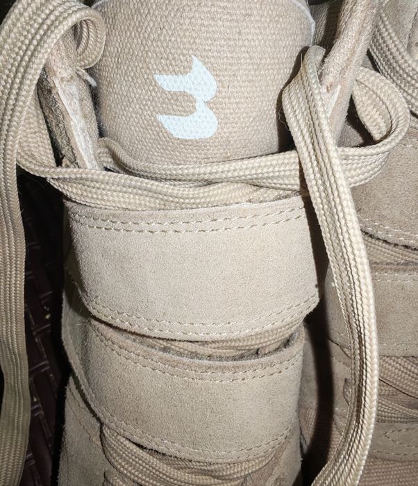 Сникерсы Bershka