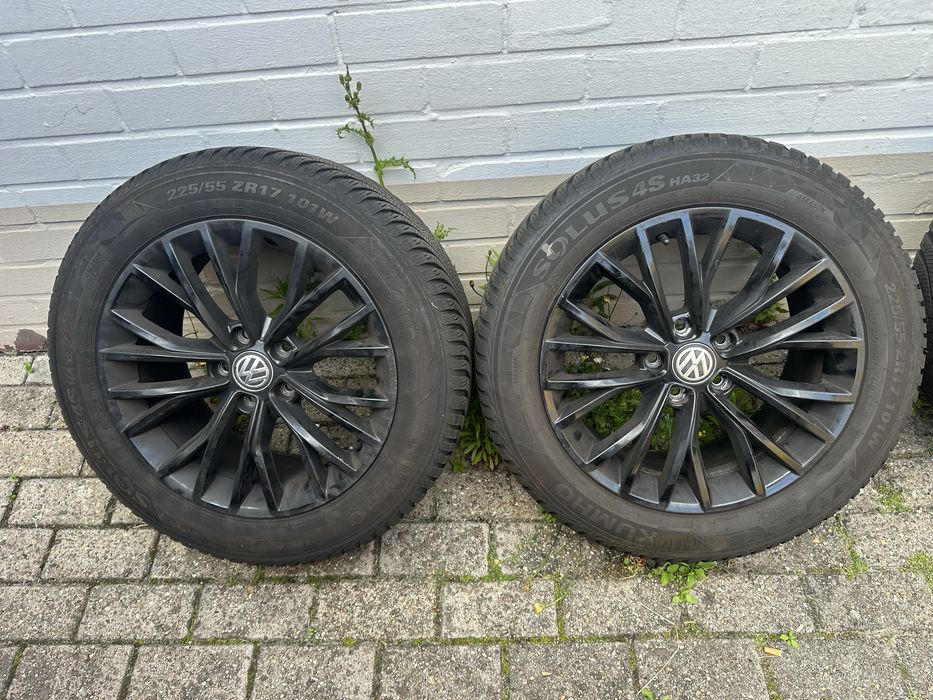 Jante Originale VW 17" Sebring Black complete cu Anvelope All Season 225/55 R17 Kumho