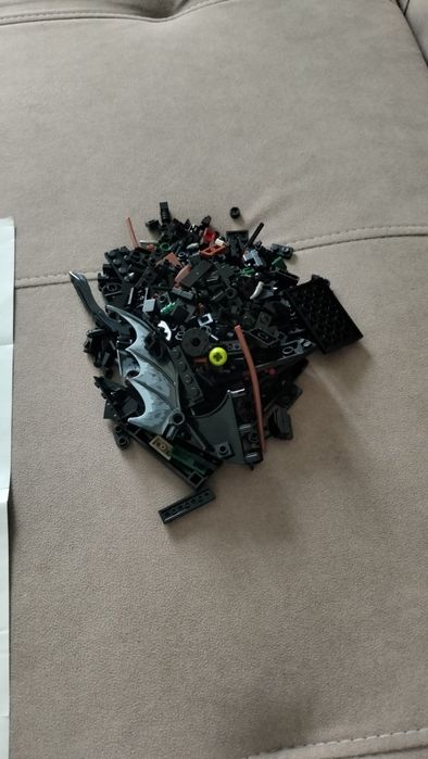 Lego Dragon кім алады