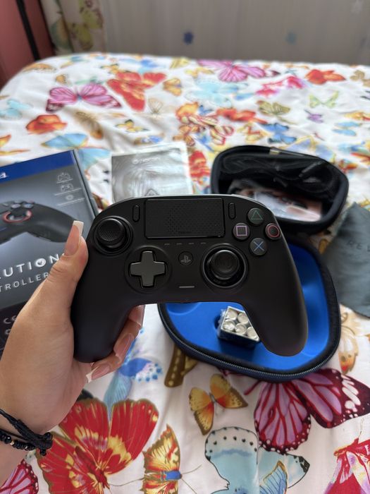 Controller ps 4, nou desigilat