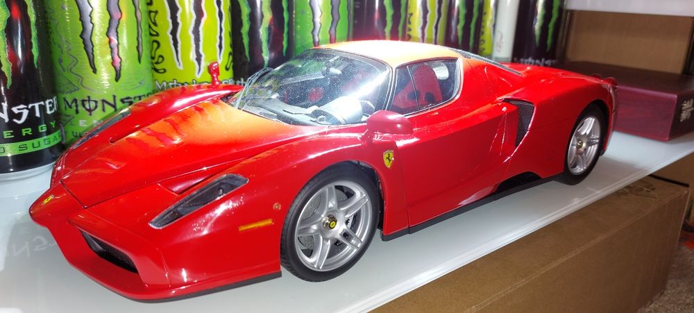 ENZO FERRARI 1:12 / Продавам!