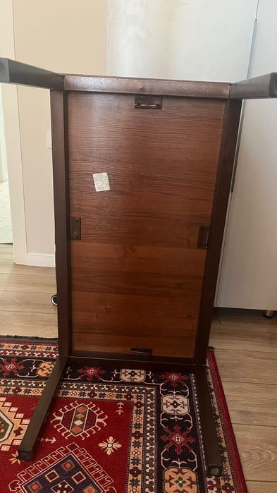 Стол журнальный .