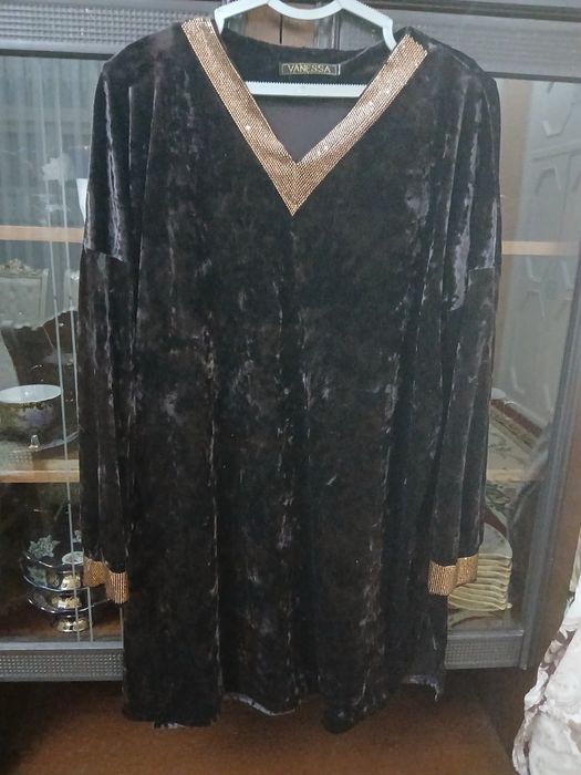 Куйлак  иштони билан.