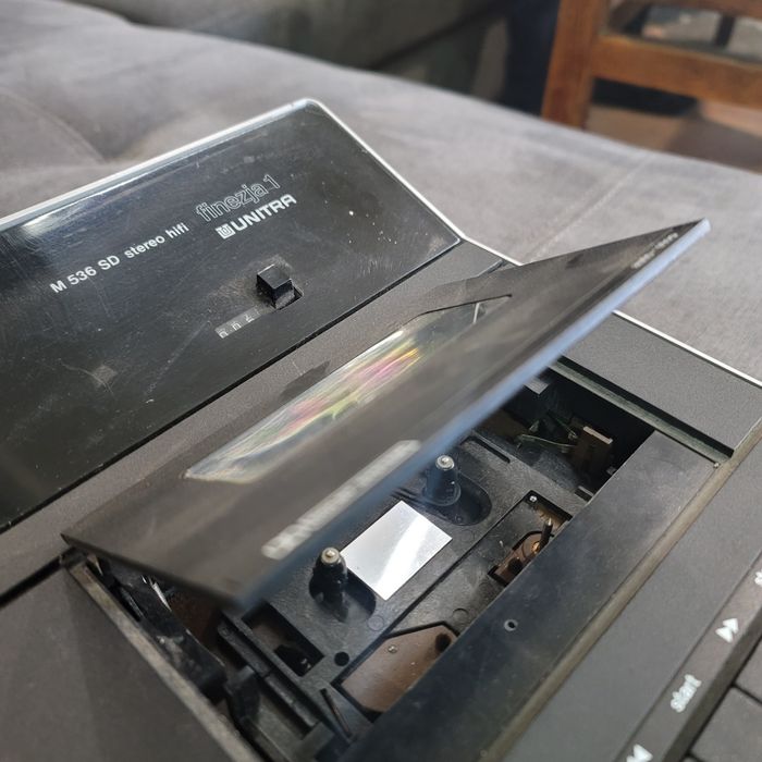 Продавам дек Унитра М536 СД стерео hifi