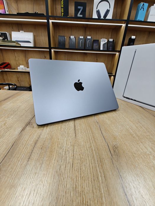 MacBook Air 13 M3 Чип 100% ОЗУ 8гб