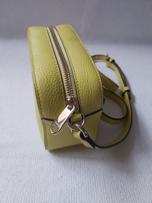 Най-добрите цени за годината!Furla Afrodite чанта