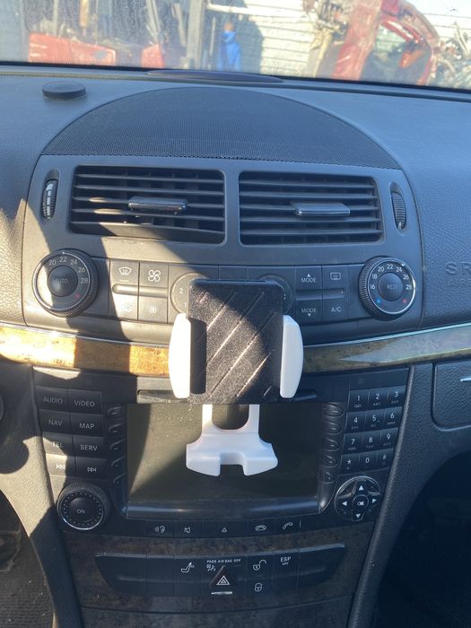 стойка за телефон за мерцедес