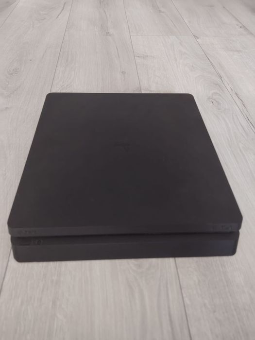 Vând ps 4 slim 500 GB