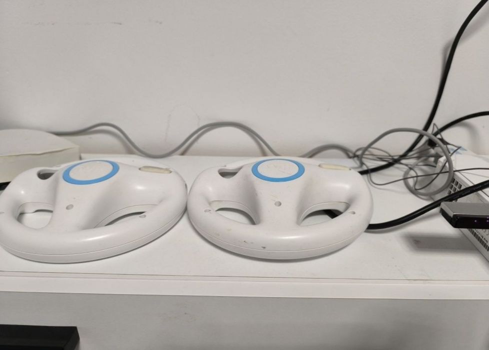 Nintendo Wii set complet plus 700 jocuri