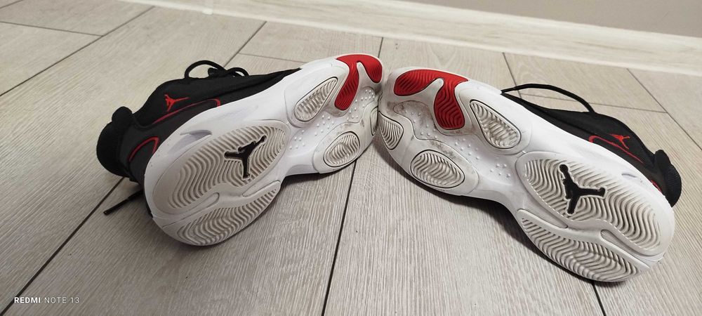 Маратонки Nike JORDAN MAX AURA 4