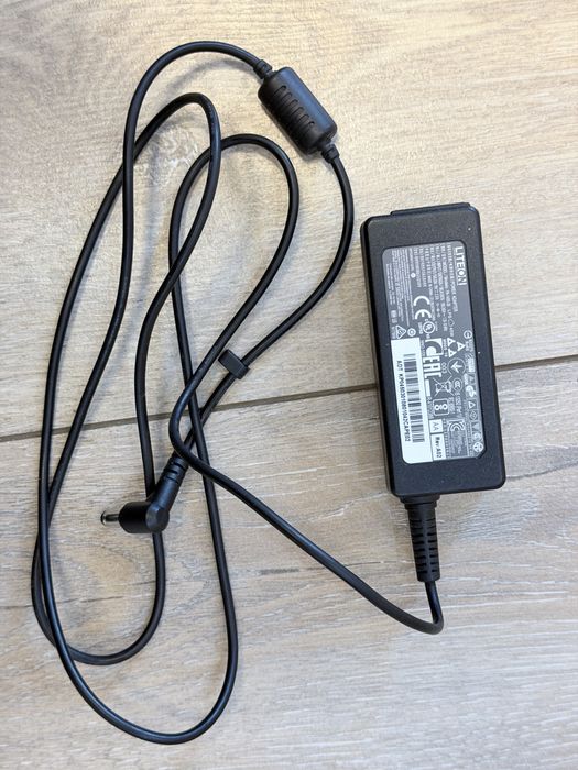 Блок питания Acer 45W с сетевым шнуром