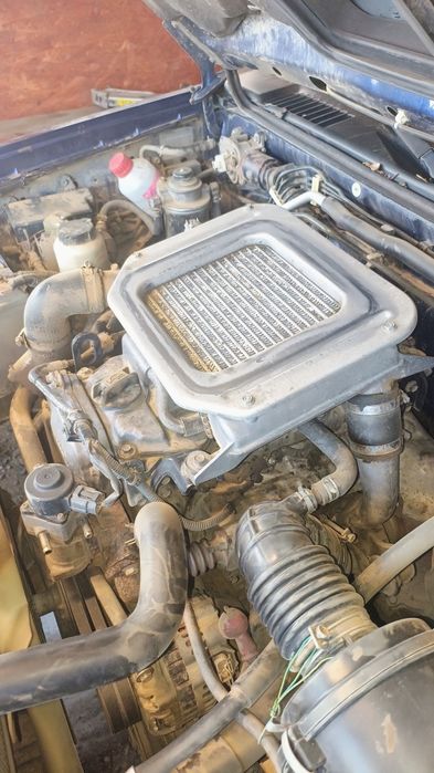 Vând motor Nissan Navara d22