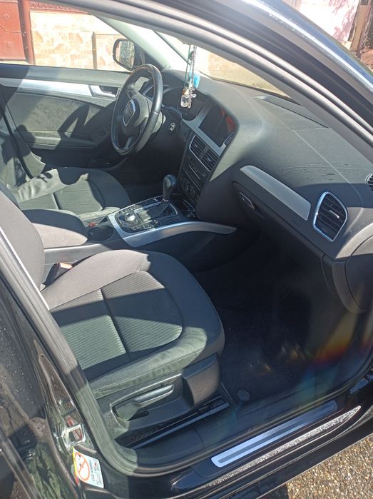 Audi  A4  b8  2011