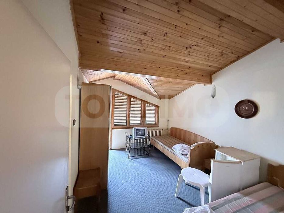 Триетажна вила във вилна зона до Балчик и курорт Албена