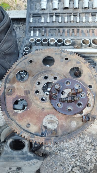 Продам запчасти на Марк 2 90