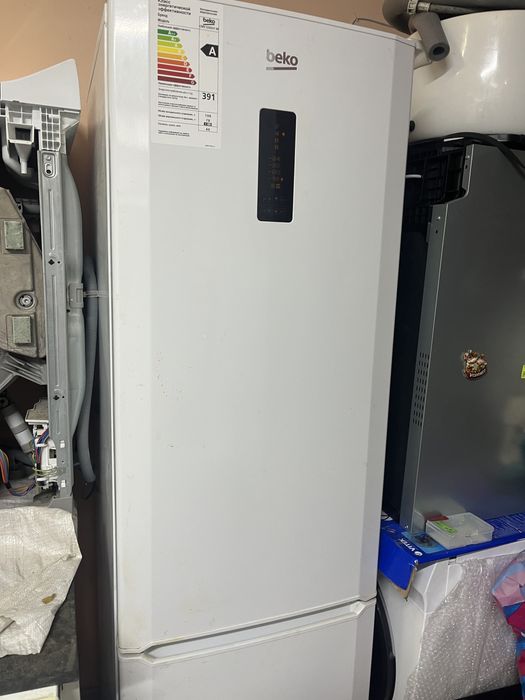 Продам Холодильник Беко
