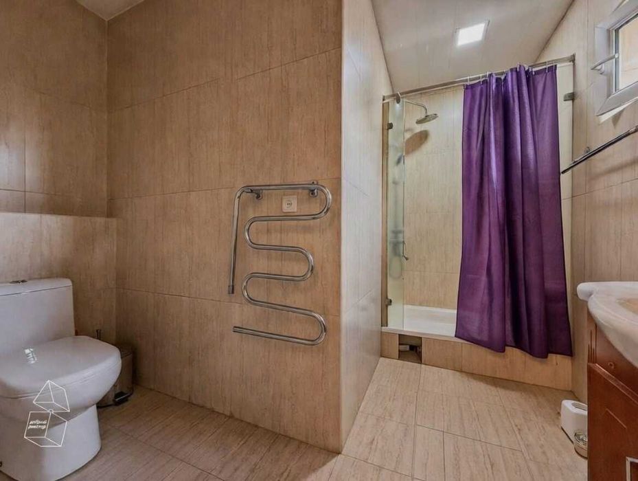 (Добрый) Бадамзар, 90 м², 3/5/9, Просторная квартира в улучшенке