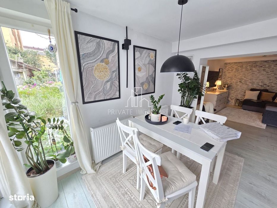 Casa renovata, 3 camere, 2 bai, Zona Centrală