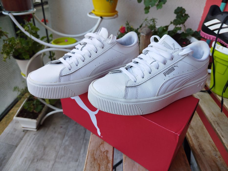 Спортни обувки  PUMA  дамски