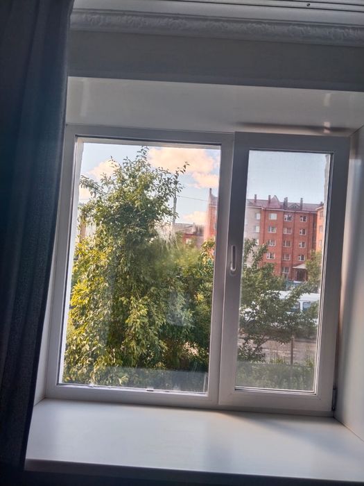 Продам двустворчатые окна 2 шт