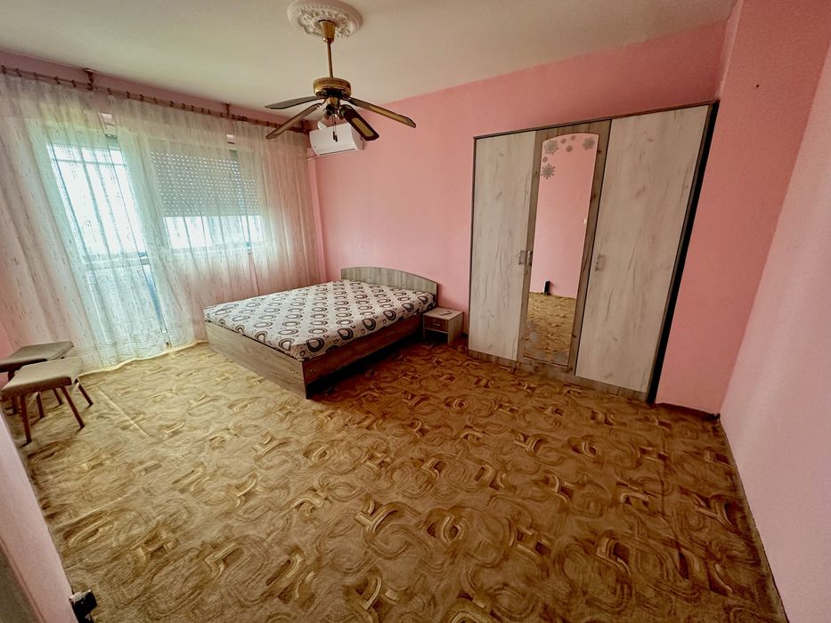 Дава се под наем Едностаен апартамент в Търговище, Център - 42 кв.м за 159.12 € - Снимка #1