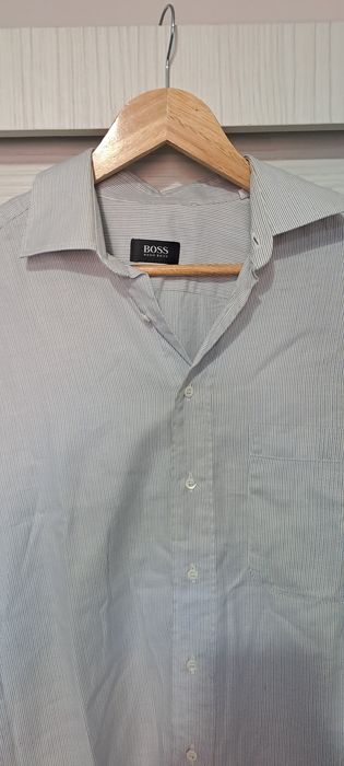 Vând cămașă Hugo boss