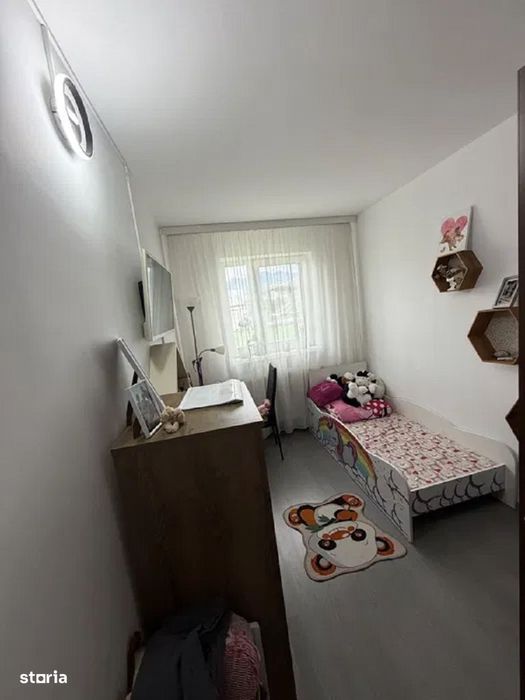 Apartament 3 camere zona Astra