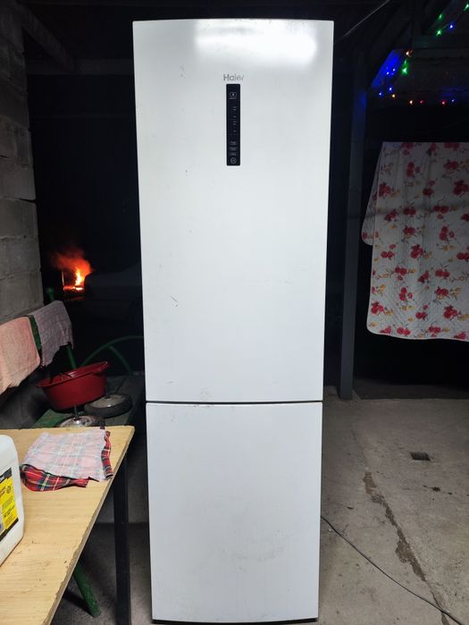 Продам Холодильник в отличном состоянии Haier