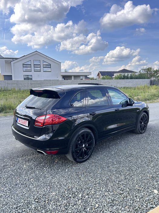 Porsche Cayenne S Hybrid 144 527km