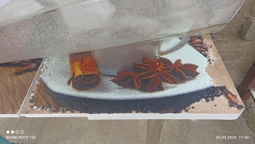 Стол орындықтарымен