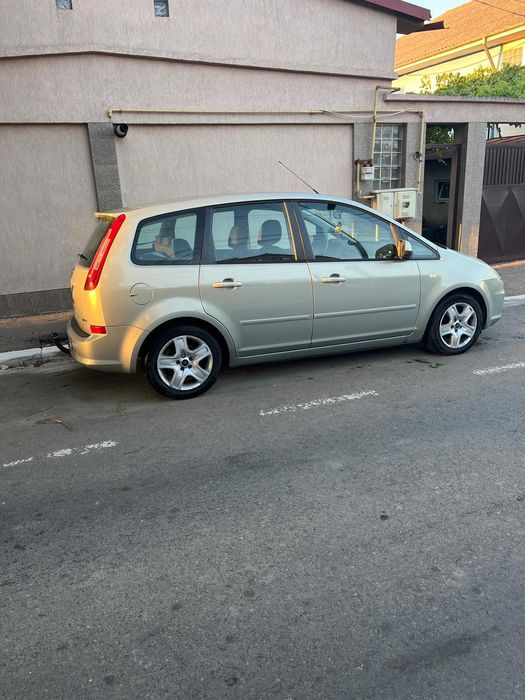 Vând Ford  C Max