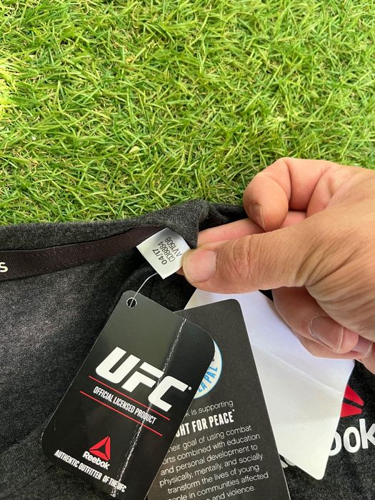Мъжка блузка : Reebok UFC Legacy Series Walkout Holloway XL