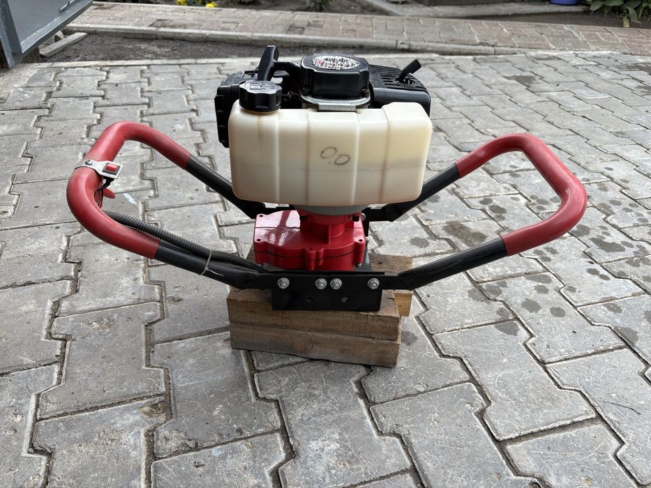 Мотобур /бензобур