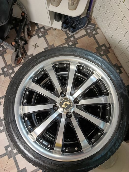 Продам диски комплект 250000тг