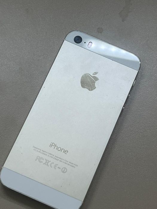 iPhone 5s продам срочно
