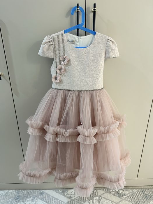 Нарядное платье для девочек